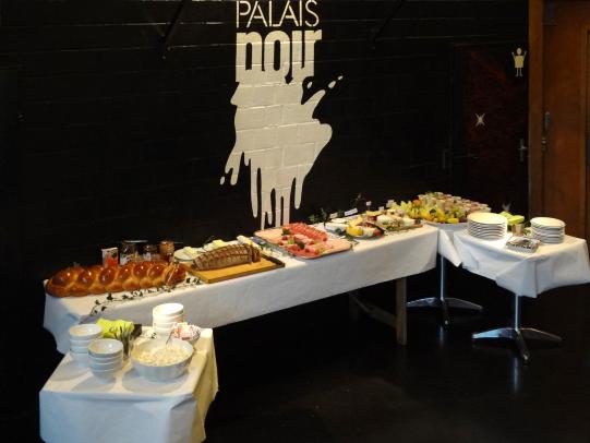 Das Jugendhaus lädt zum Z’Morge ein, bittet aber um eine Anmeldung. 