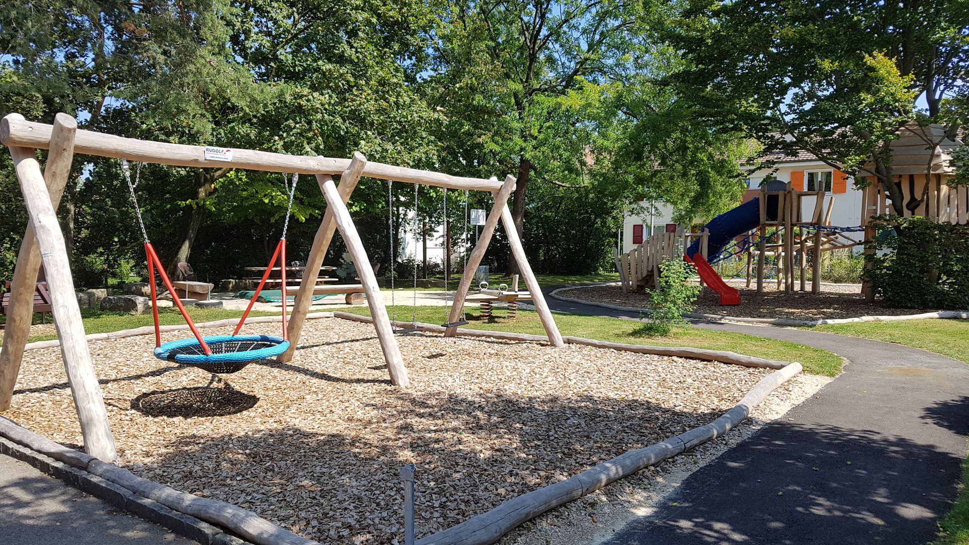 Spielplatz Angenstein mit schneller Rutschbahn